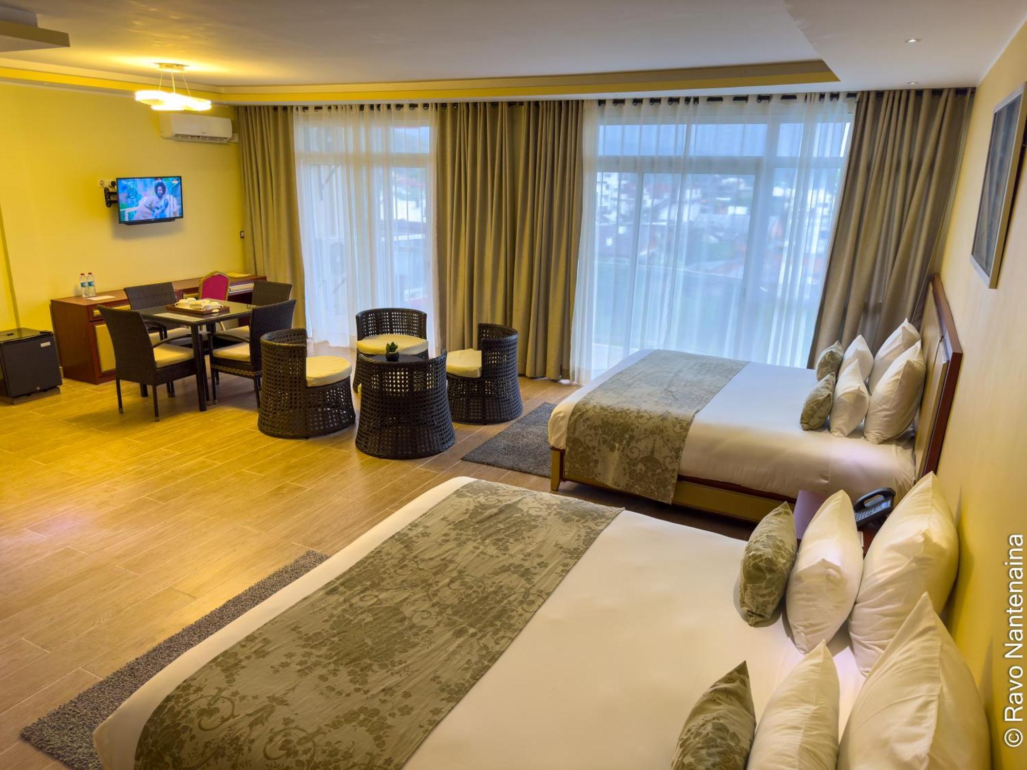 Hotel Menabe'L Анцирабе Экстерьер фото